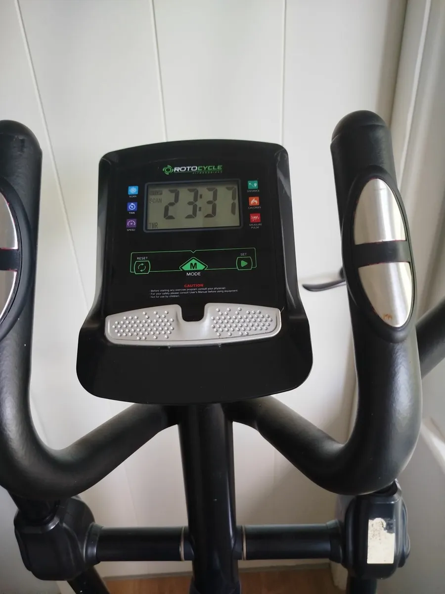 Cross Trainer - Image 3