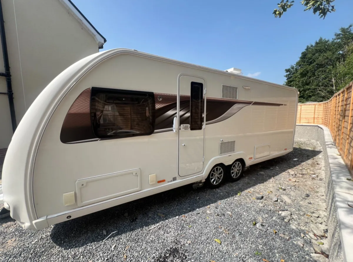 2020 swift elegance grande 4 berth - Image 4