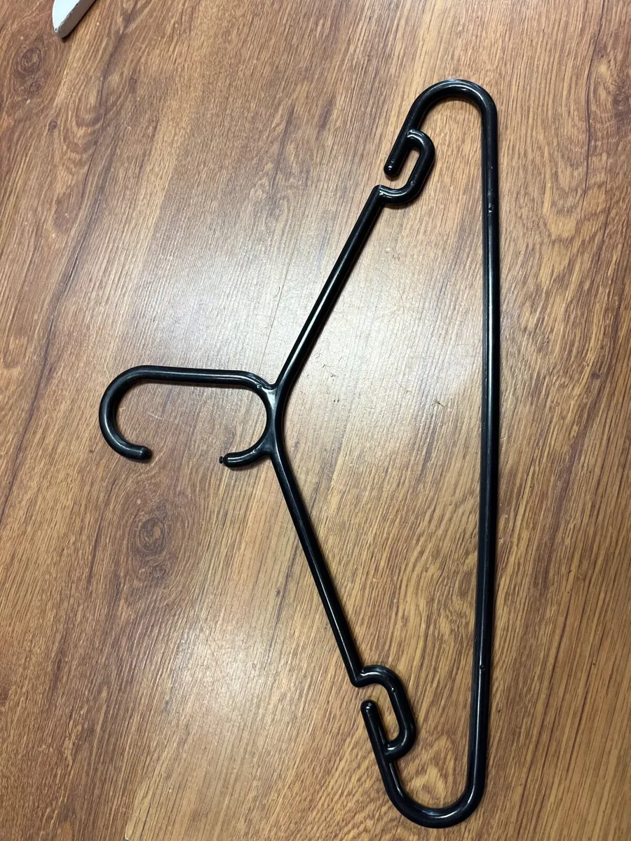 Clothing hangers - Image 1