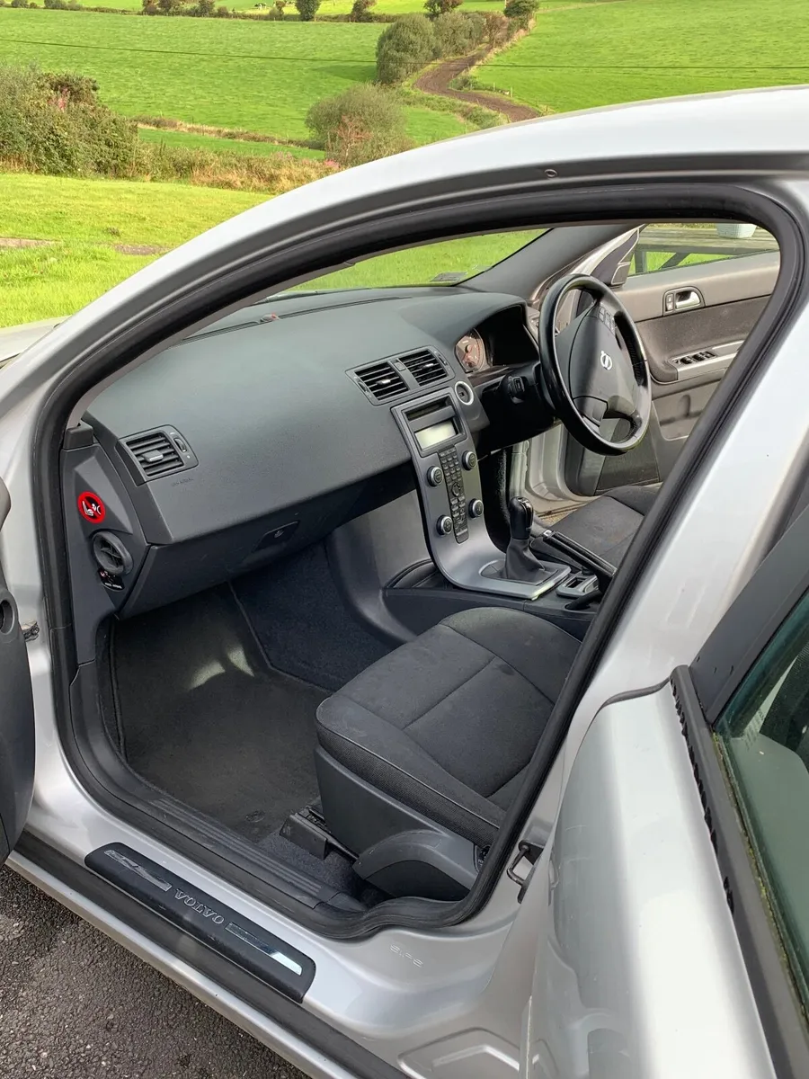 Volvo S40 2011 - Image 3