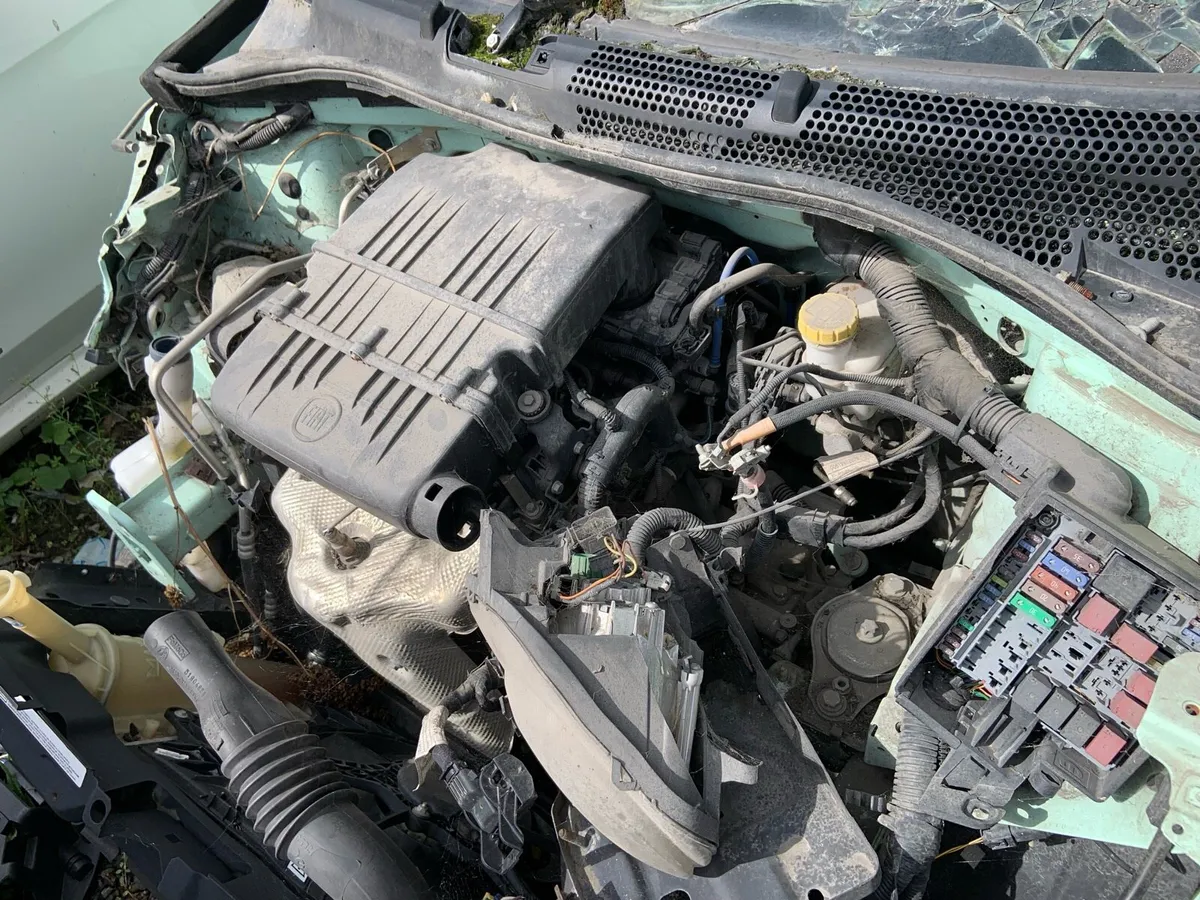 Fiat 500 2019 parts - Image 2