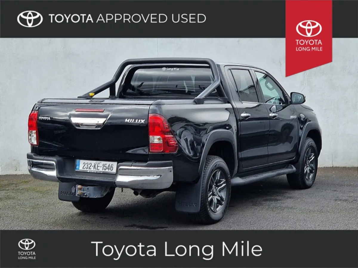Toyota Hilux 2.8 SR5 Auto With Extra's (Leather, R - Image 3