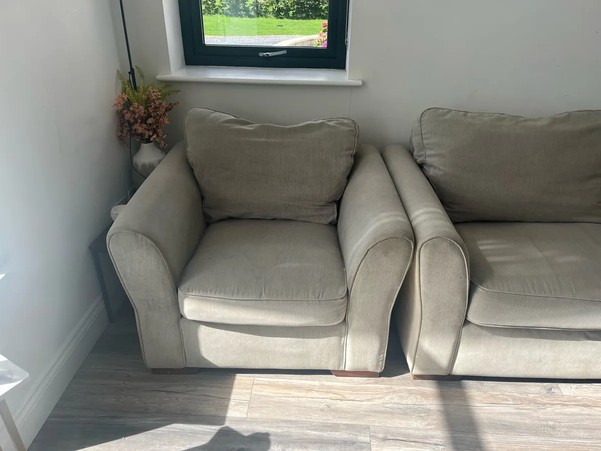 Suite of furniture - Image 3