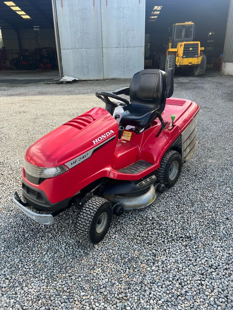HONDA HF2417 RIDE ON MOWR - Image 1