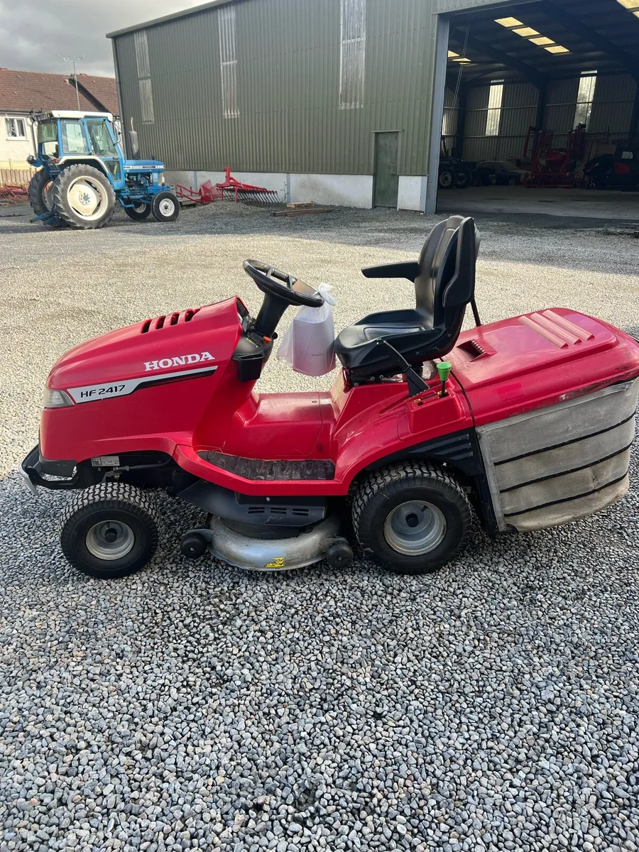 HONDA HF2417 RIDE ON MOWR - Image 2