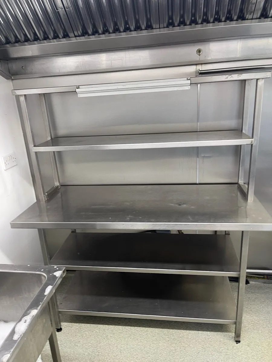 Stainless steel tables - Image 2