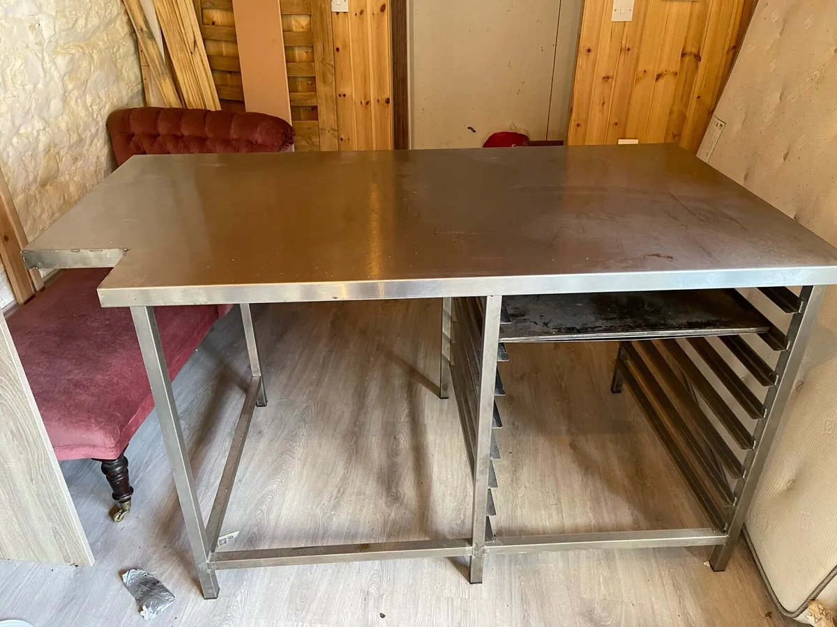 Stainless steel tables - Image 3