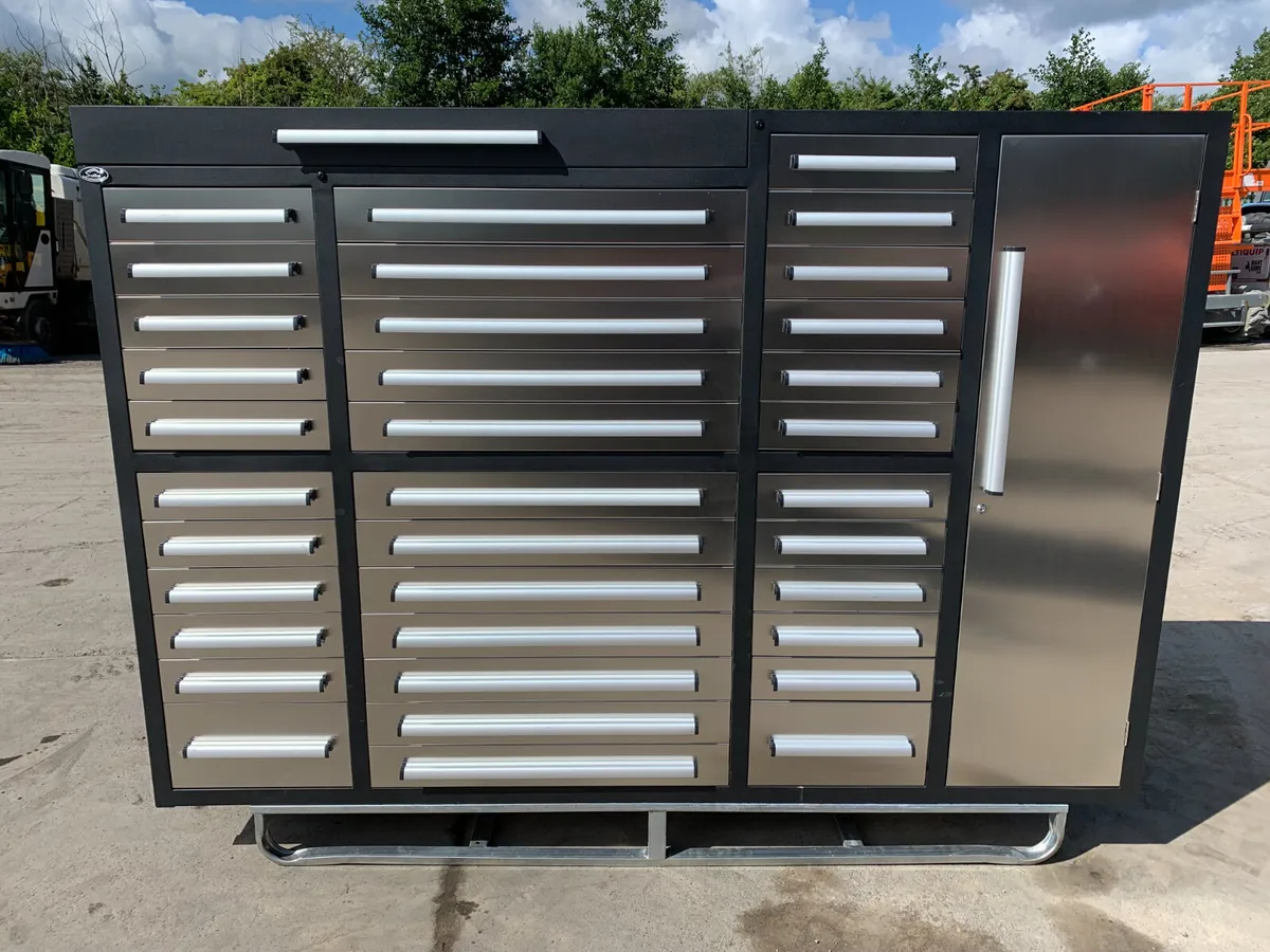 BID ONLINE NOW - UNRESERVED PORTABLE TOOL CHEST - Image 1