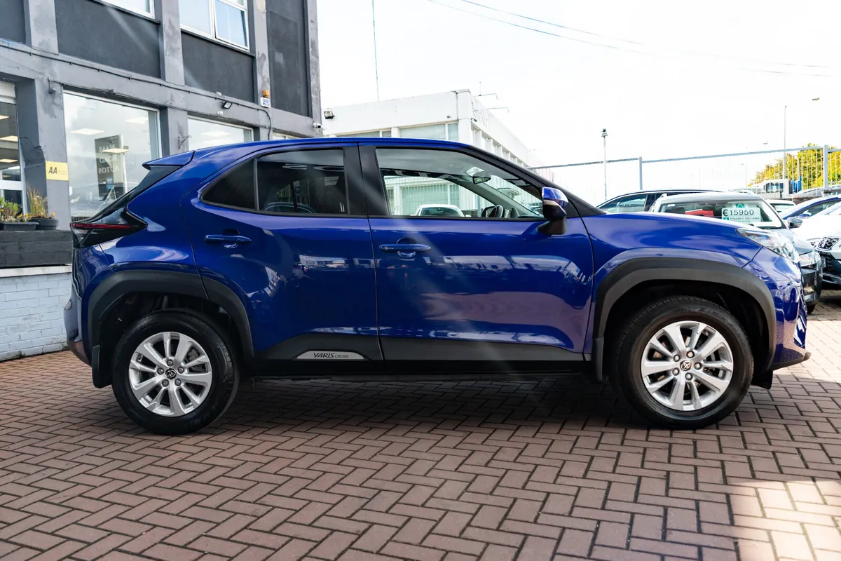 Toyota Yaris Cross 2022 - Image 2