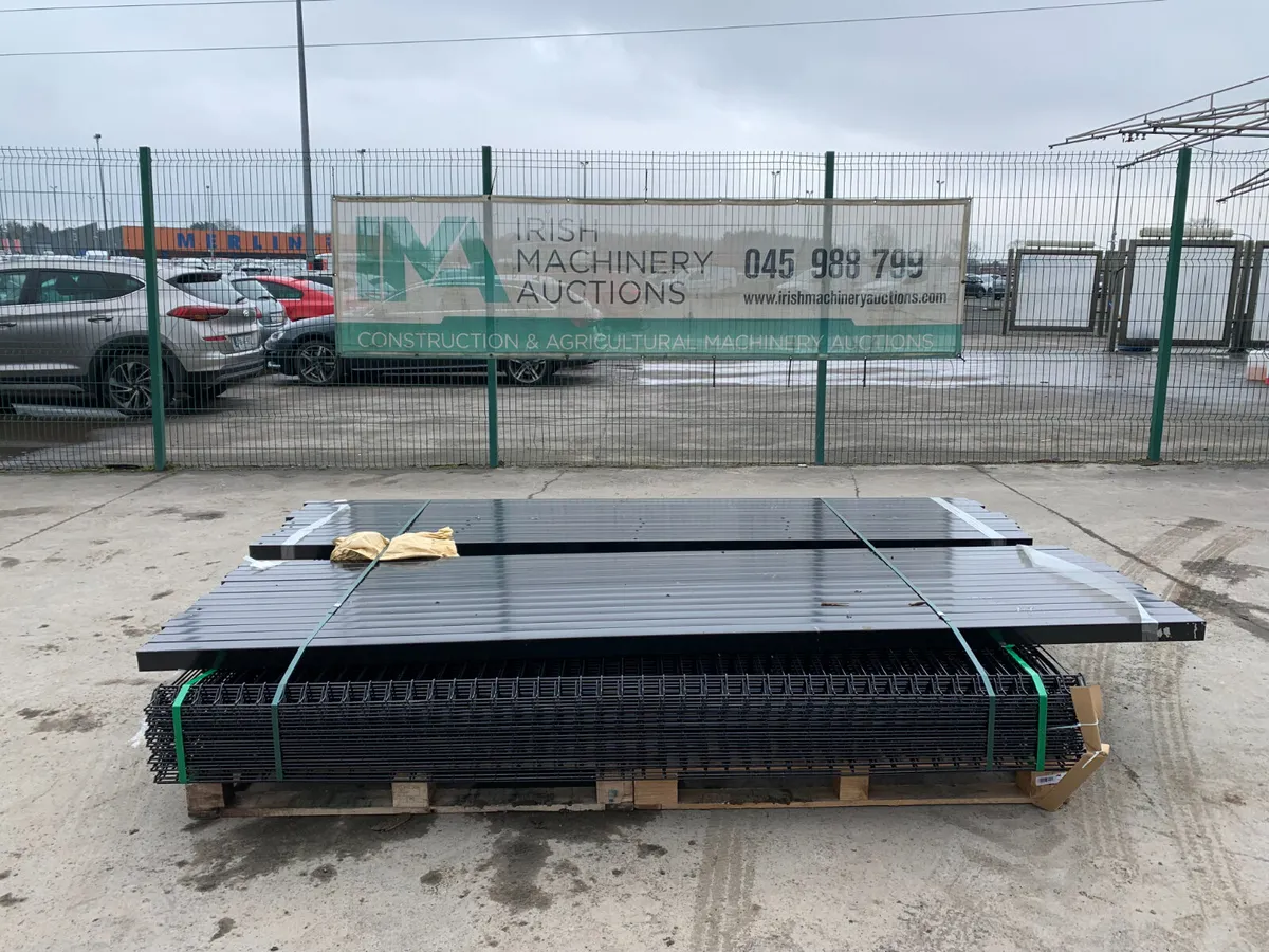 BID ONLINE NOW -  200FT OF MESHED FENCING FOR AUCT - Image 1