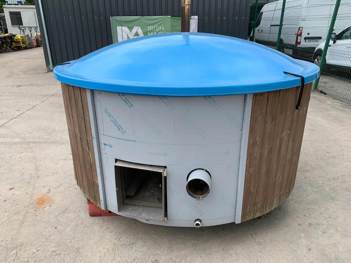 BID ONLINE NOW - UNRESERVED JACUZZI'S FOR AUCTION - Image 2