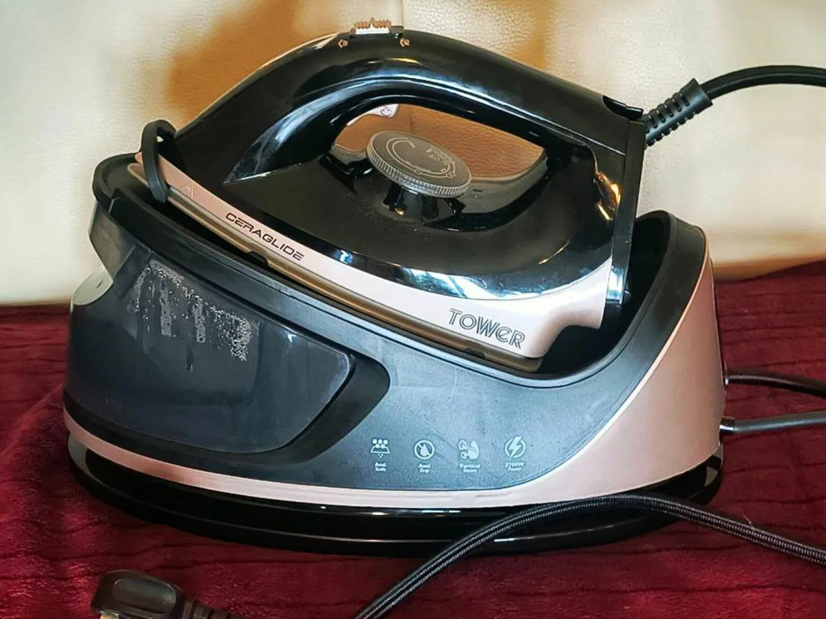 Steam Generator Iron New! - Image 1