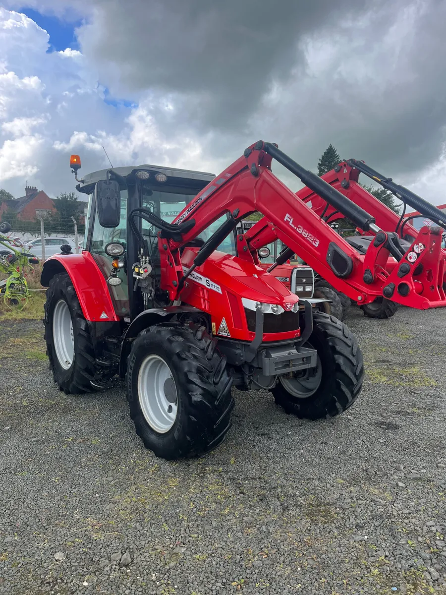 Massey Ferguson 5712SL - Image 1