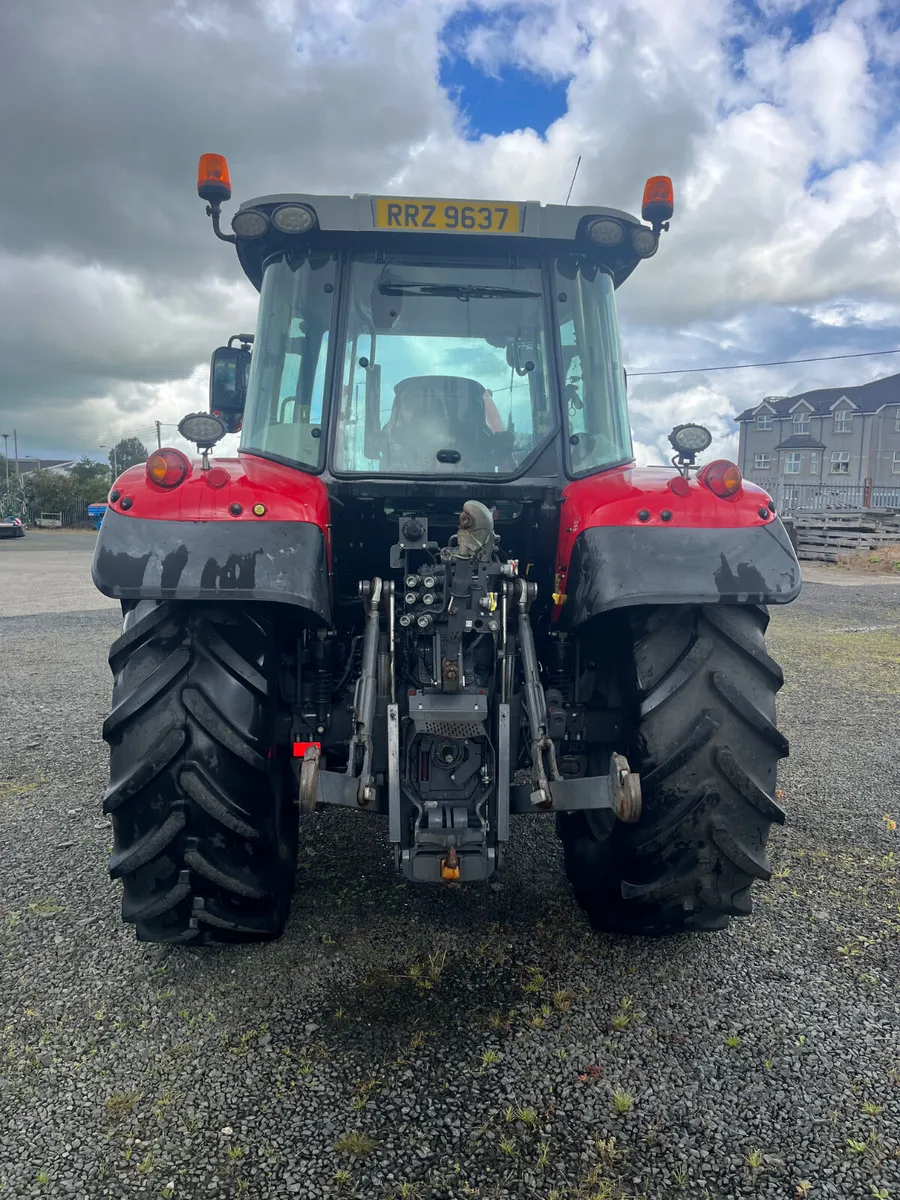 Massey Ferguson 5712SL - Image 4