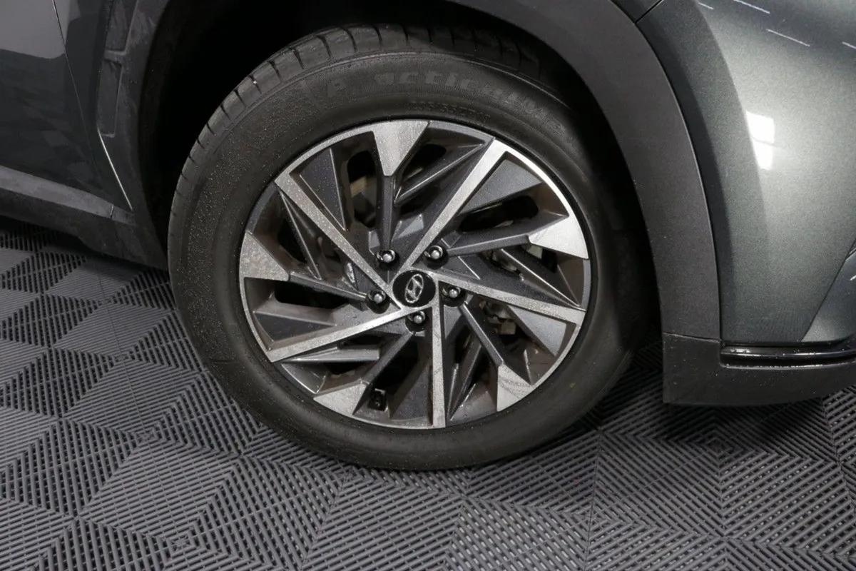 Hyundai Tucson Executive Plus 1.6l Diesel SUV - Image 4