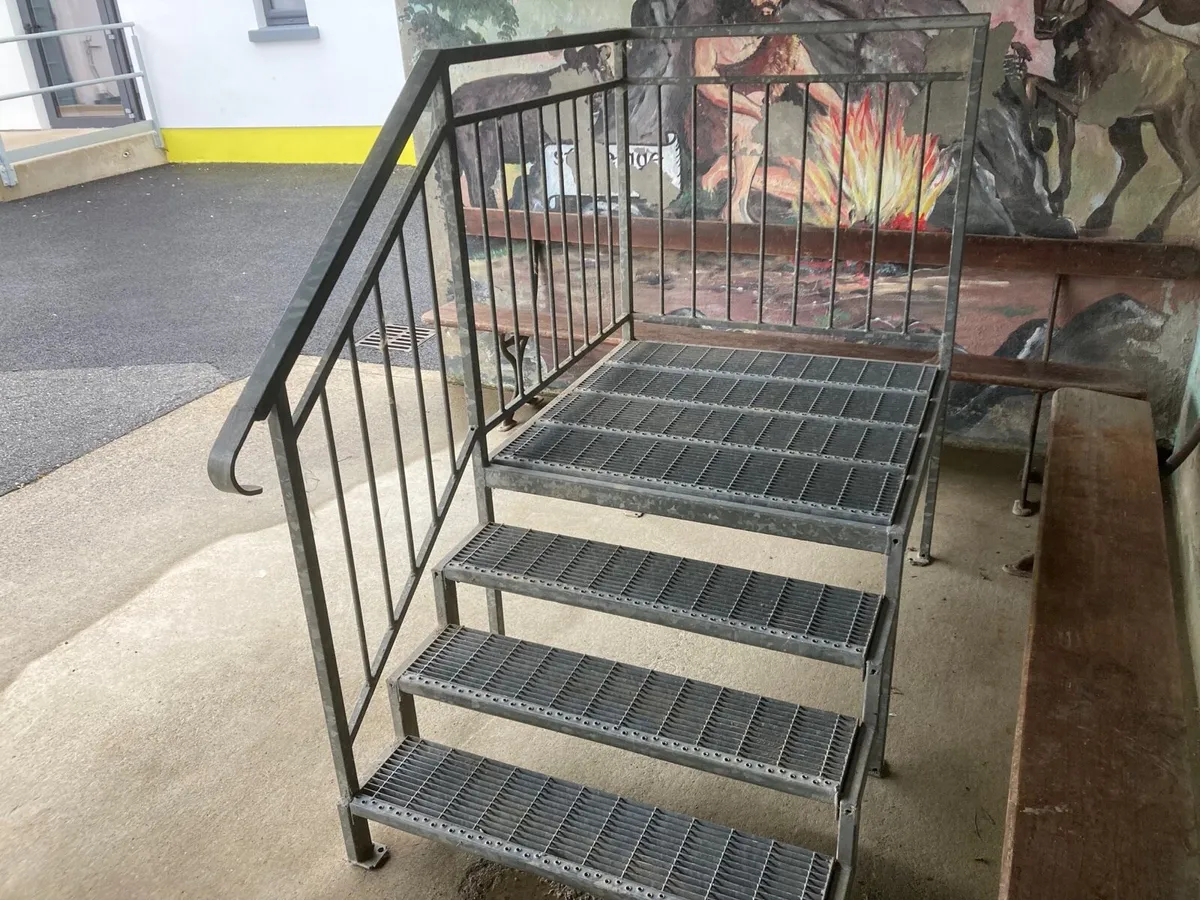 Galvanised Steel Steps - Image 2