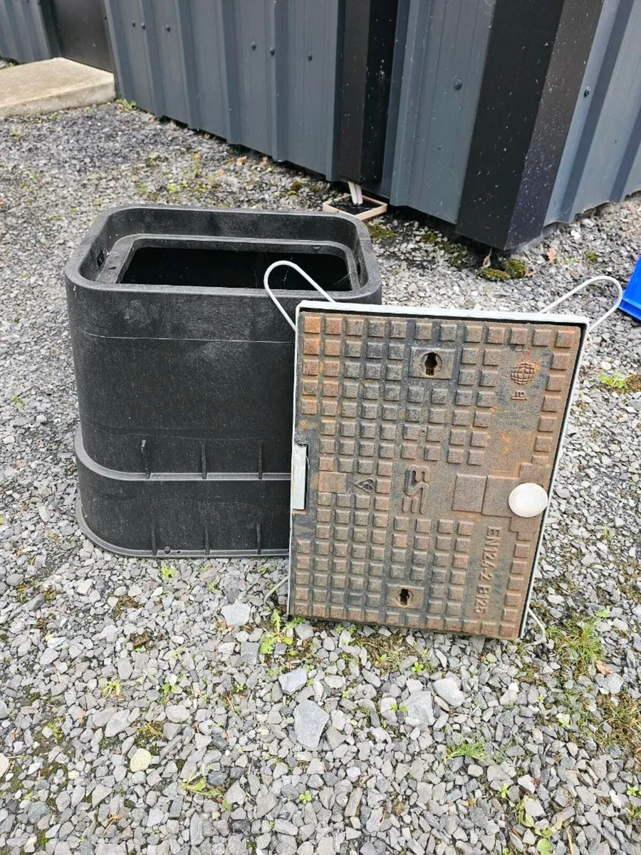 ESB Mini pillar Hatch and Box