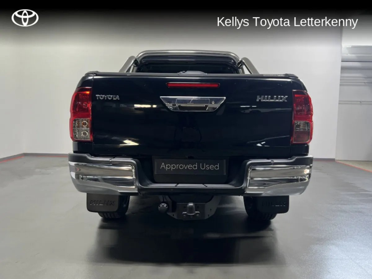 Toyota Hilux HILUX 2.8 SR5 DOUBLE CAB - Image 4
