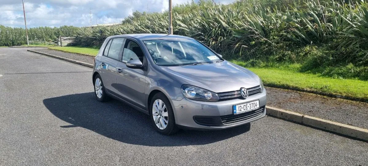 2012 Volkswagen Golf - Image 2
