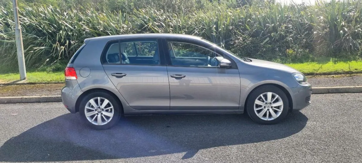 2012 Volkswagen Golf - Image 4