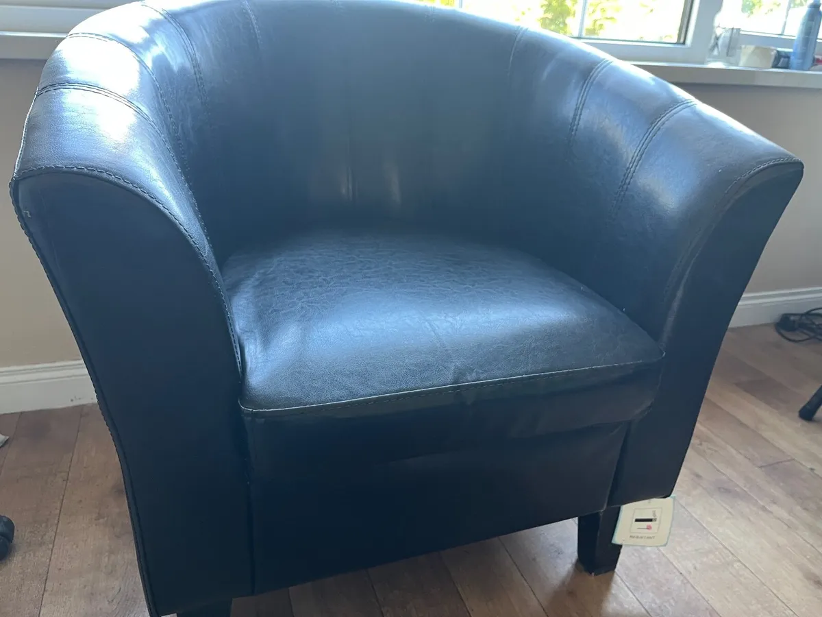 Tub chairs - Image 1