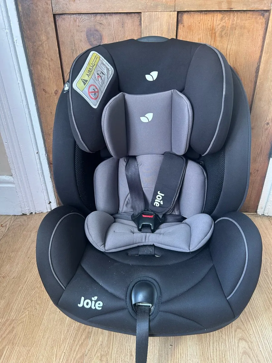 Joie Stages car seat - Image 1