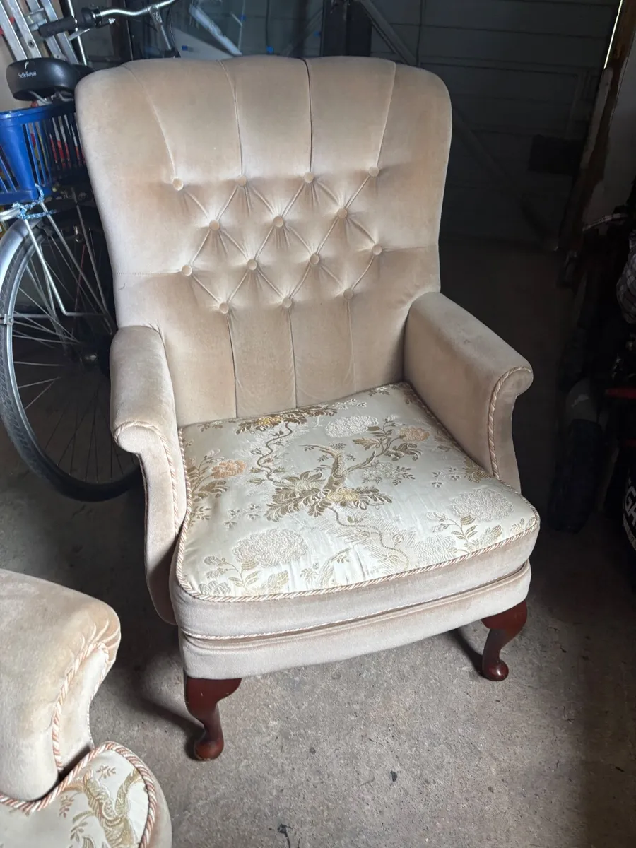 Suite of furniture - Image 4
