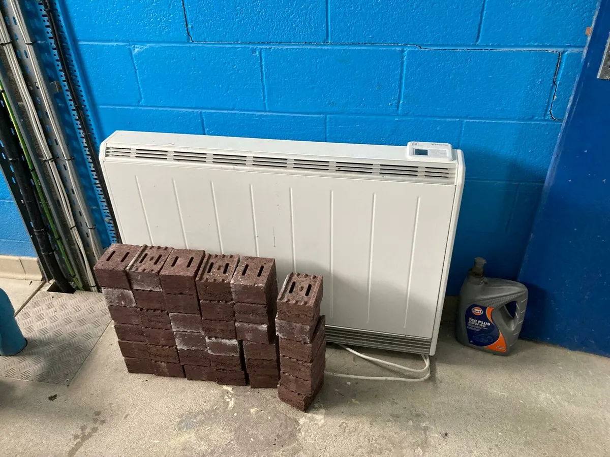 Dimplex storage heater - Image 1