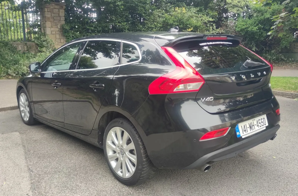 141 Volvo V40,AUTOMATIC,1.6petrol,Long NCT,low km - Image 1