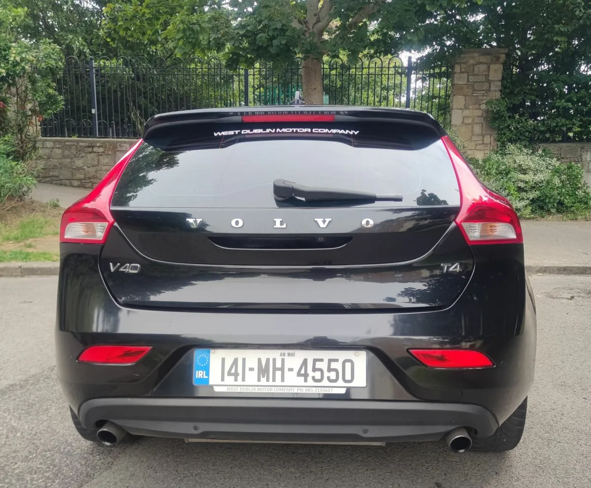141 Volvo V40,AUTOMATIC,1.6petrol,Long NCT,low km - Image 3
