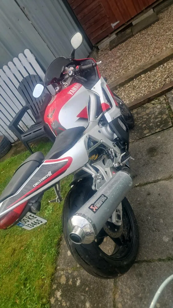 Yamaha R6 - Image 2