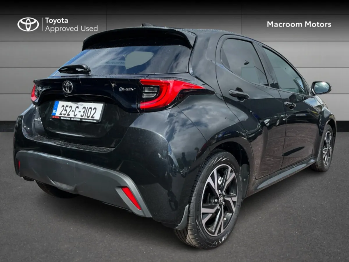 Toyota Yaris 1.5 - Image 2