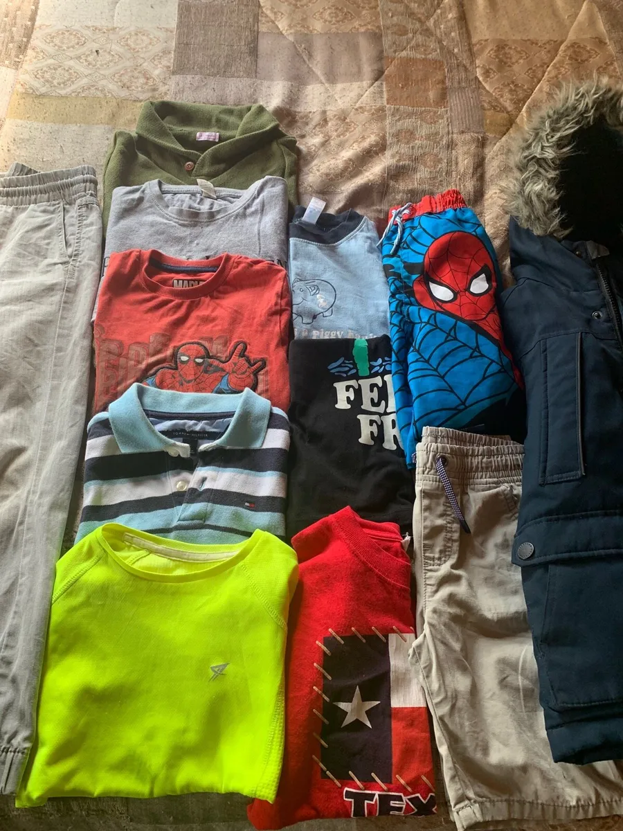 12 items of boys clothing age 6-8 years - Image 1