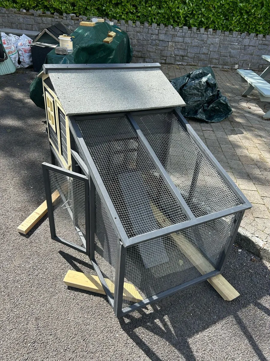 Hen house - Image 3