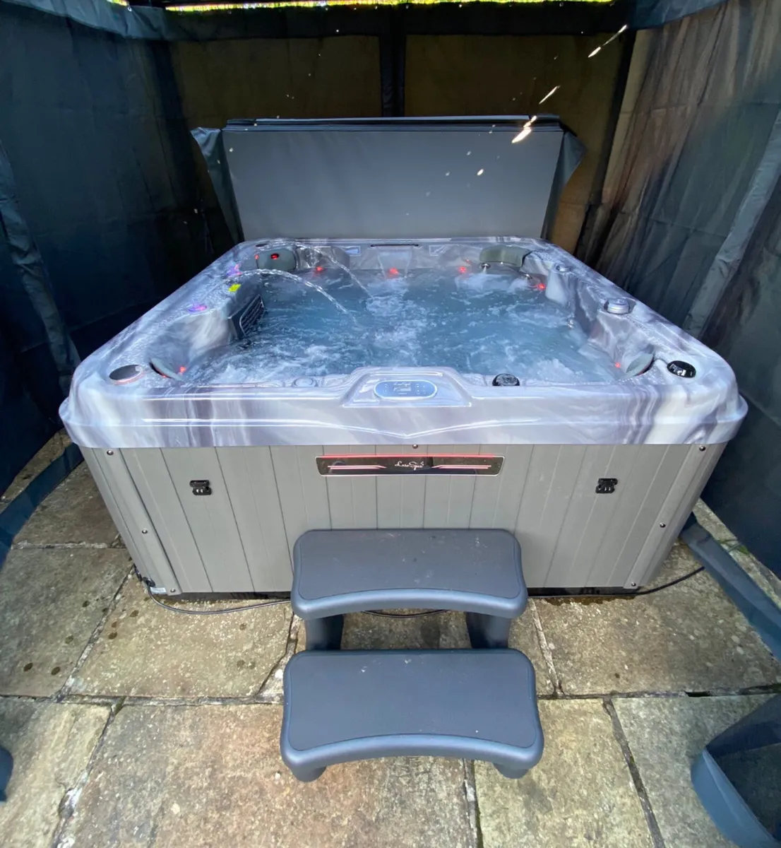 Save £3500 - 7 Person Venice Hot Tub 32amp - Image 2