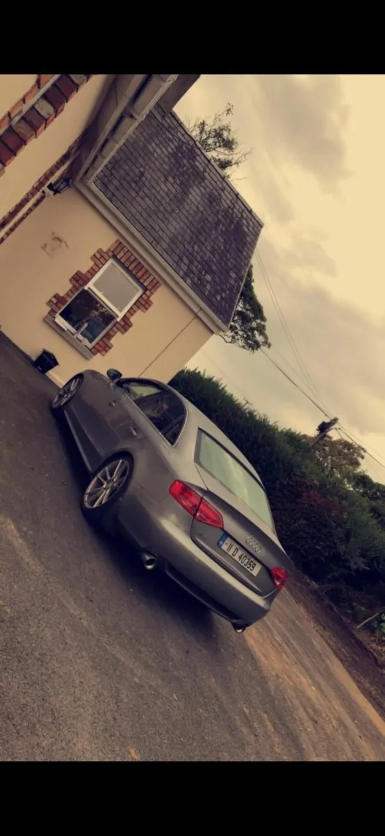 Audi A4 2011 - Image 2