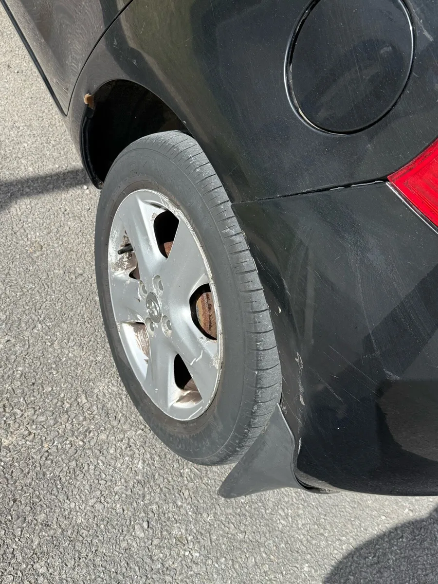Car - Image 4