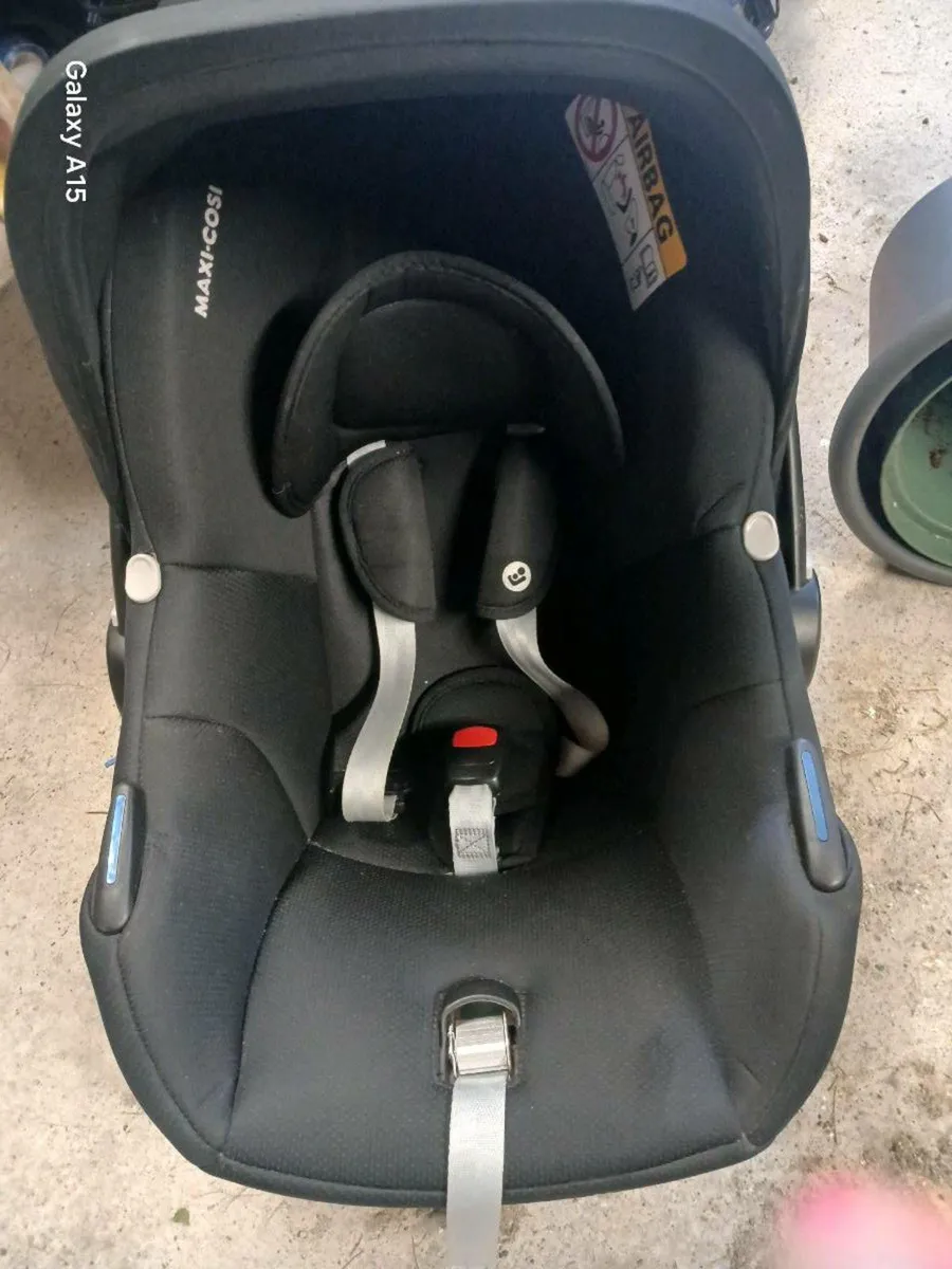 Car seat - Image 1