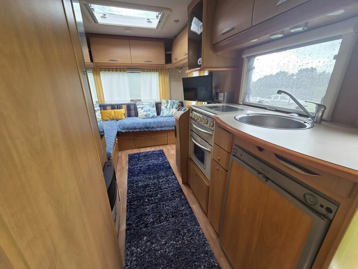 Motorhome - Image 4