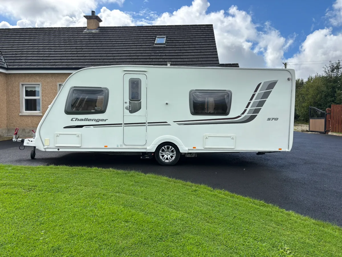 2010 Swift challenger 570 - Image 2