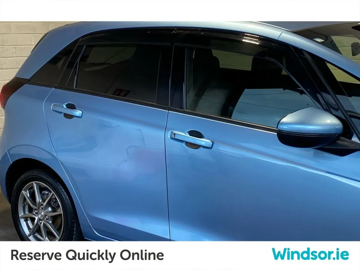 Honda Fit 1.5 Litre Petrol Hybrid - Image 4