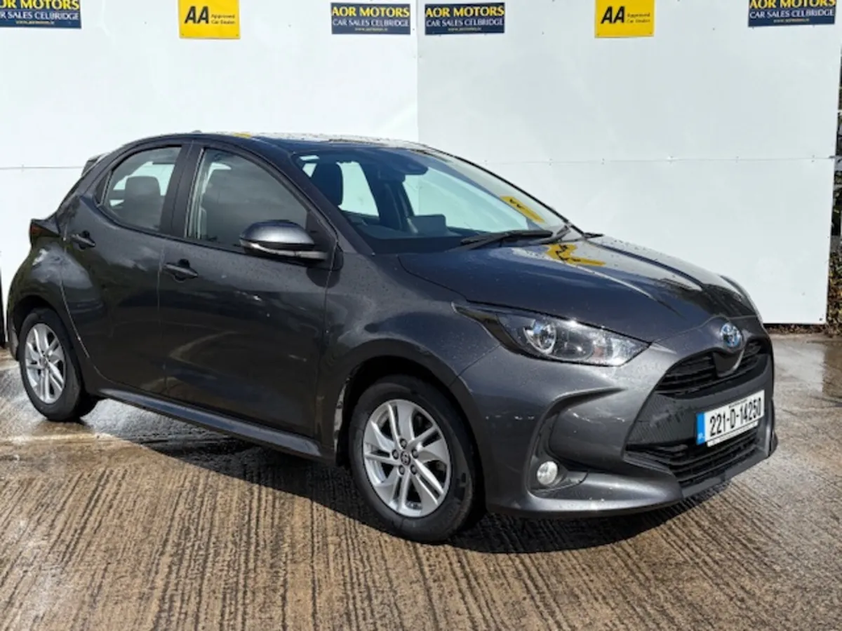 Toyota Yaris 2022 Hybrid Luna Irish Car - Image 3