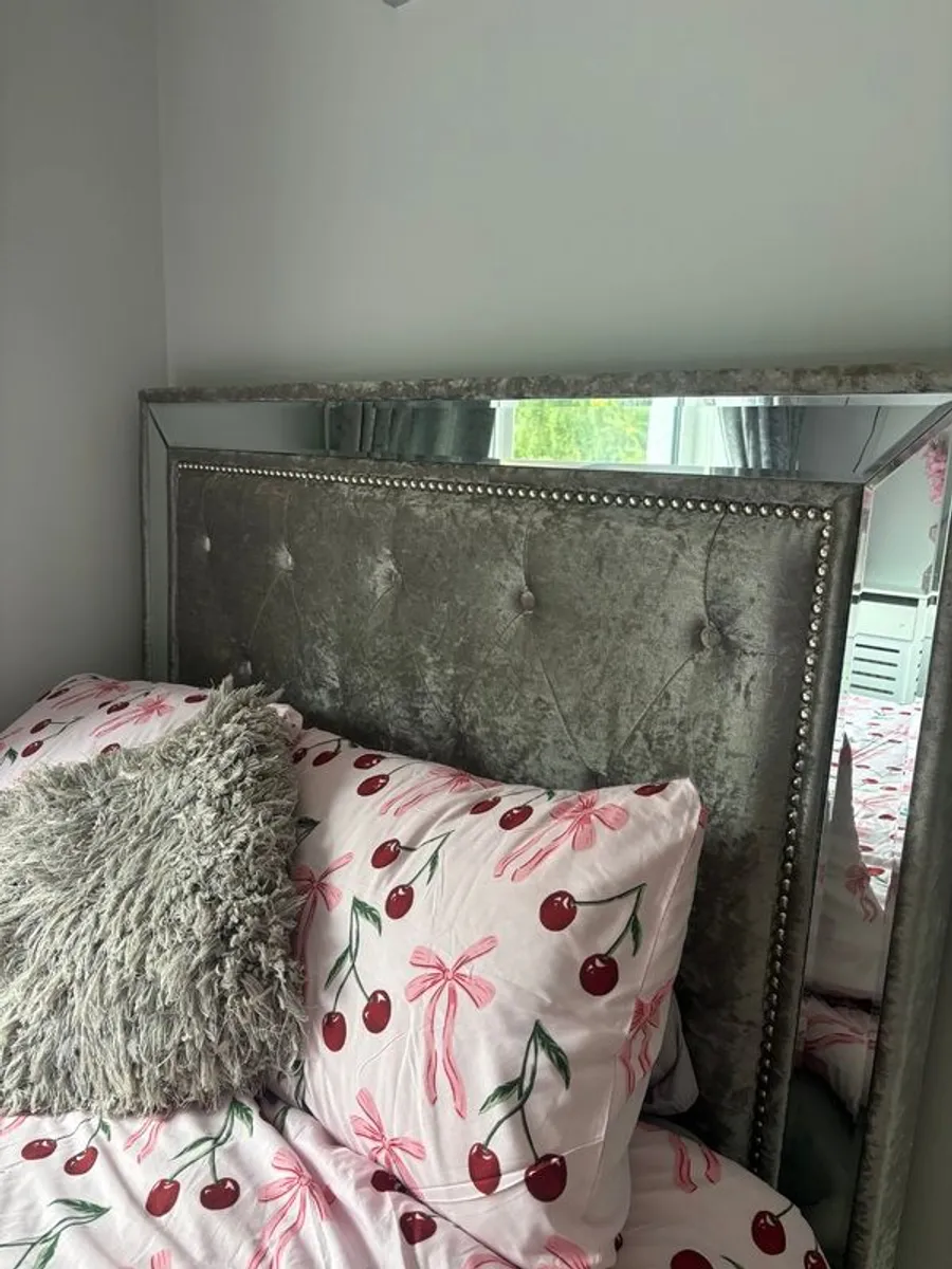 Bed frame - Image 2