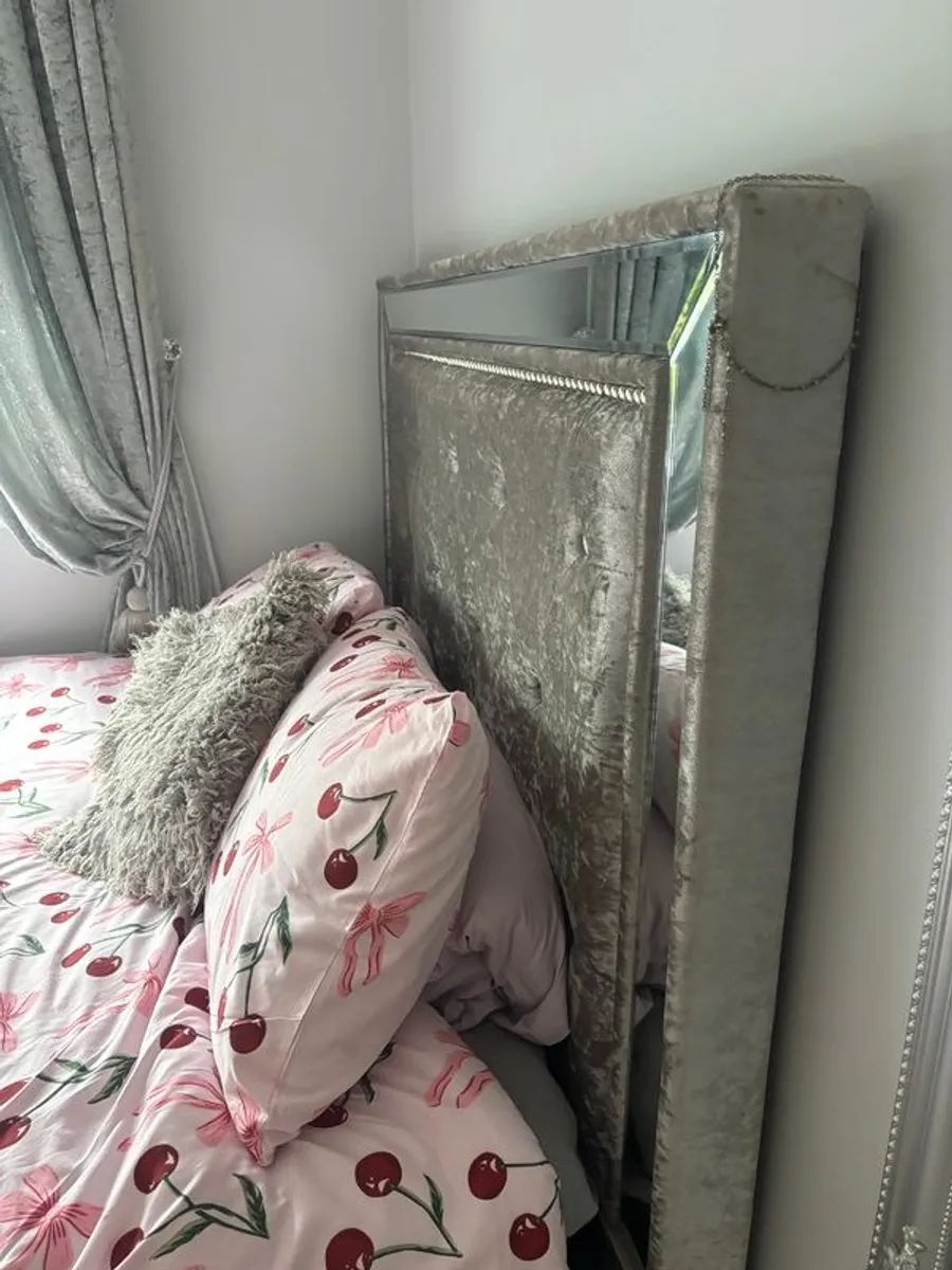 Bed frame - Image 3