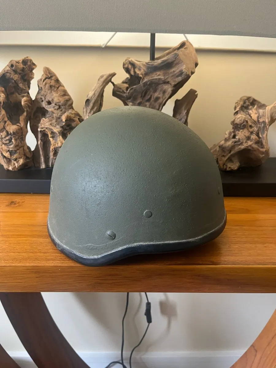 Irish Army M85 Infantry Kevlar Helmet - Image 1