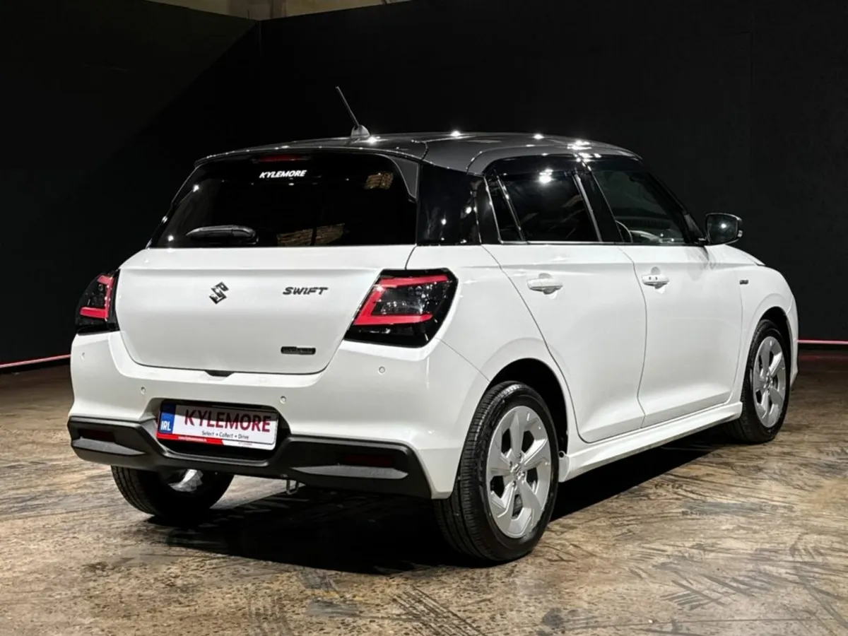 Suzuki Swift 1.2 HYBRID AUTOMATIC - ANDROID AUTO / - Image 4