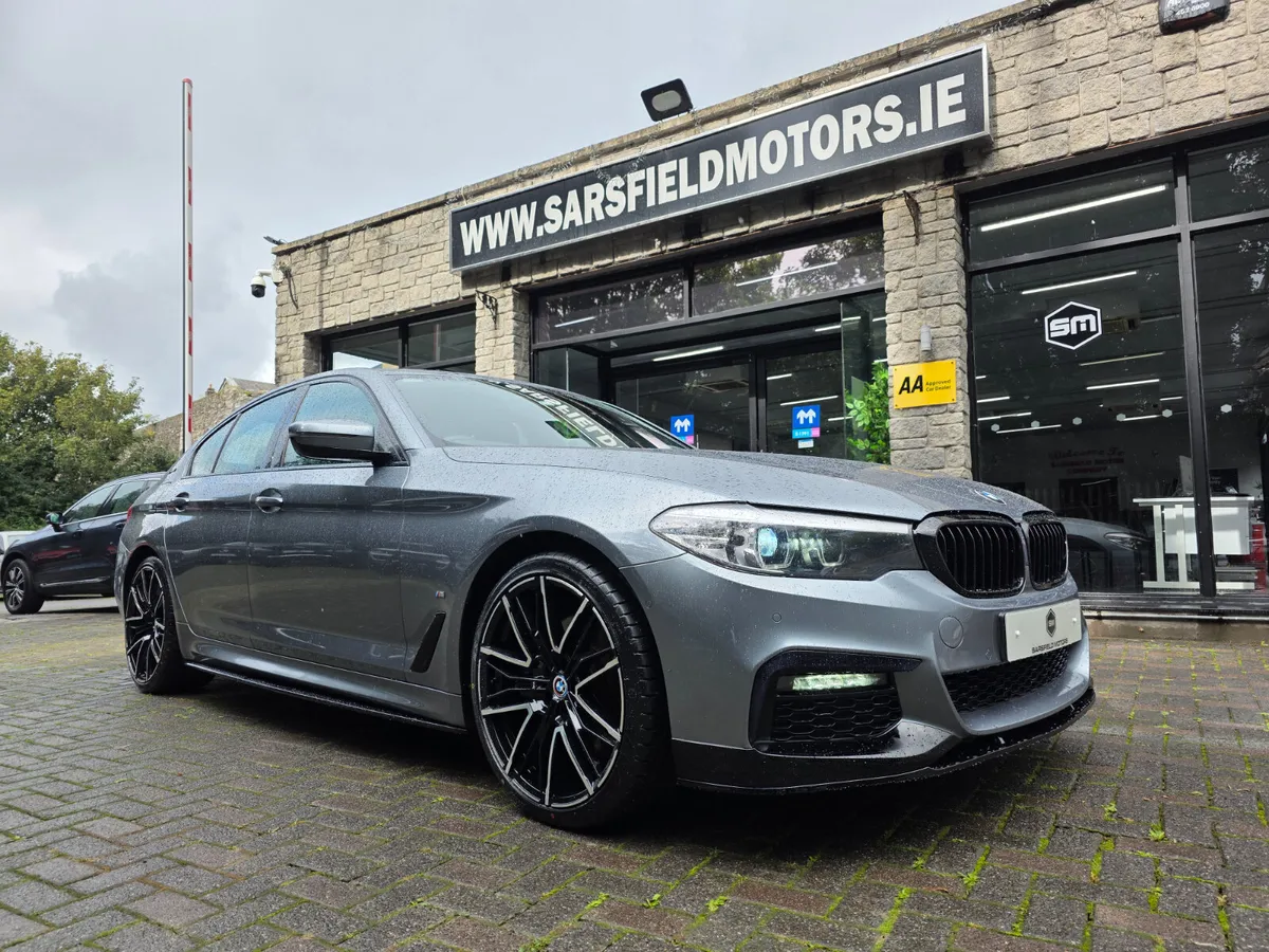 2018 BMW 530E M-SPORT. - Image 1