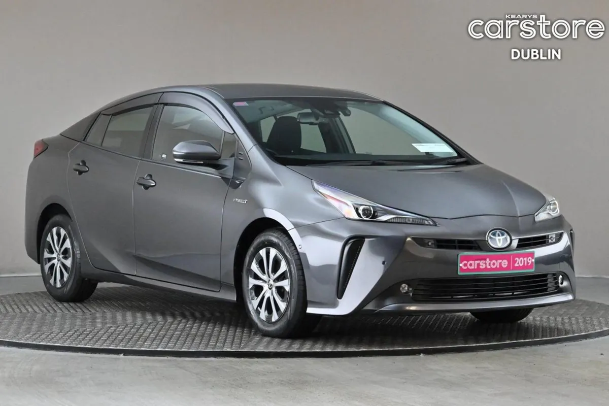 Toyota Prius 1.8 Hybrid Face Lift Model heads UP - Image 1