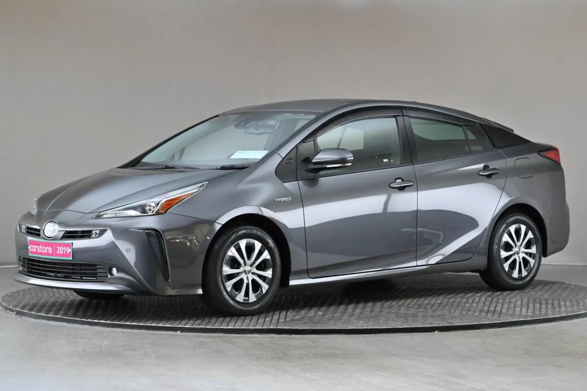 Toyota Prius 1.8 Hybrid Face Lift Model heads UP - Image 4