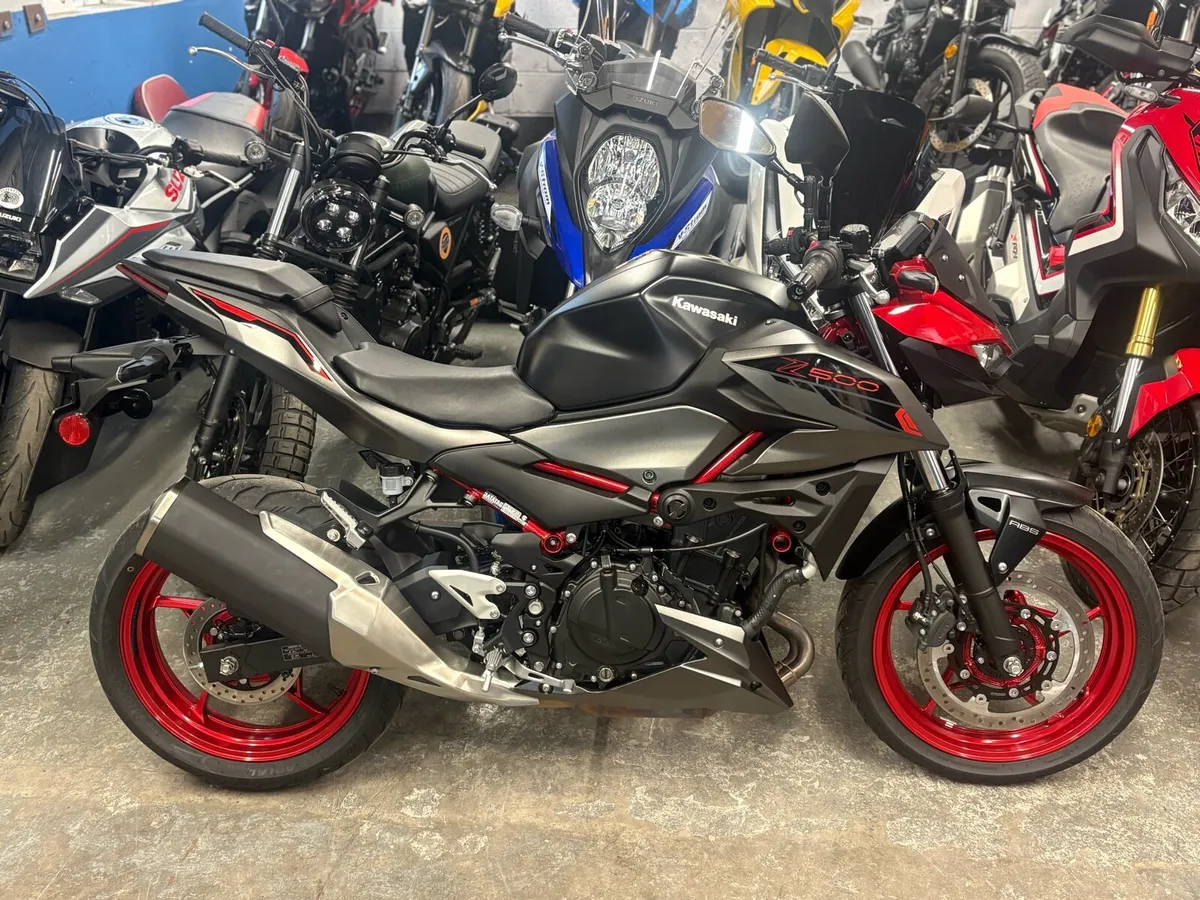 2024 Kawasaki Z500 - Image 1